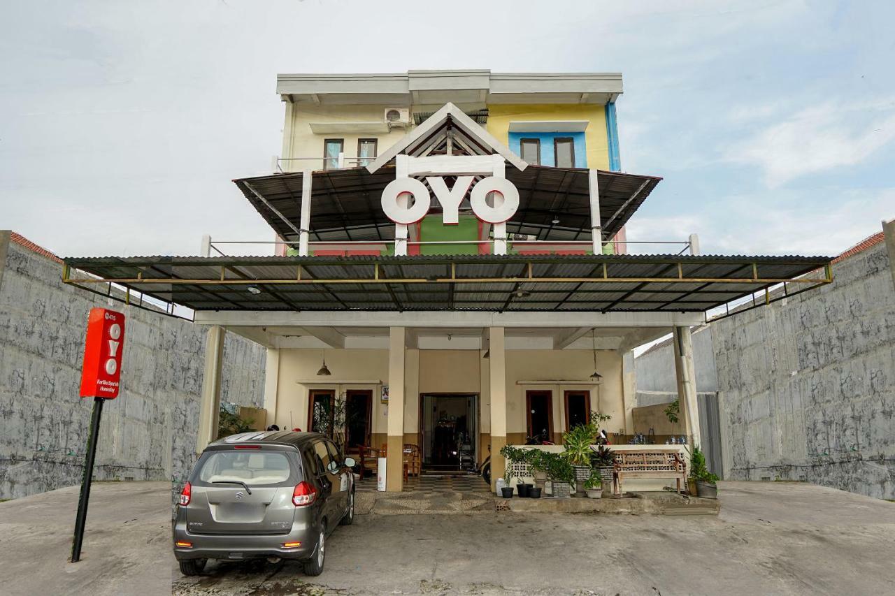 Kartika Syariah Homestay By Stayku Surabaja Exteriér fotografie